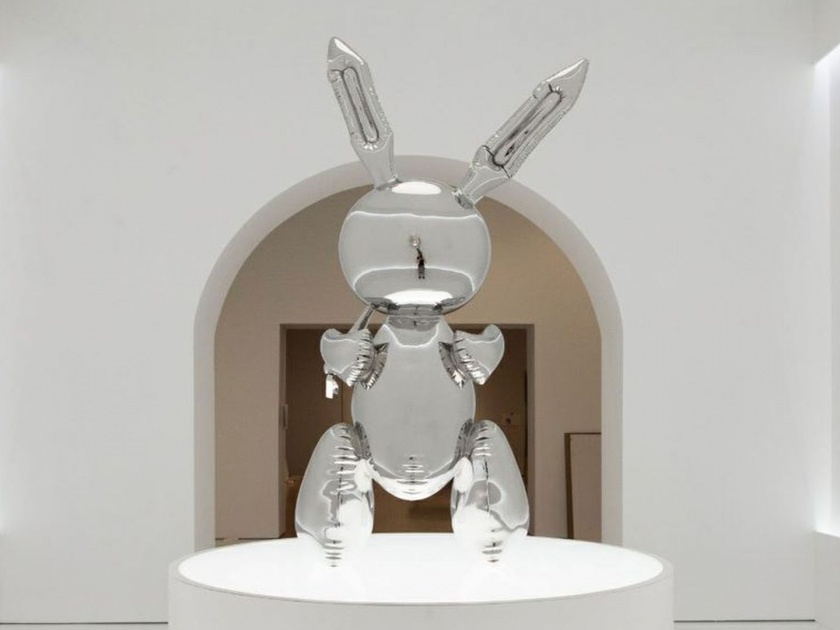 Jeff Koons rabbit work sells for 91.1 million dollar record for living artist | सशाच्या कलाकृतीवर लागली रेकॉर्ड ब्रेक बोली, किंमत वाचून व्हाल अवाक्