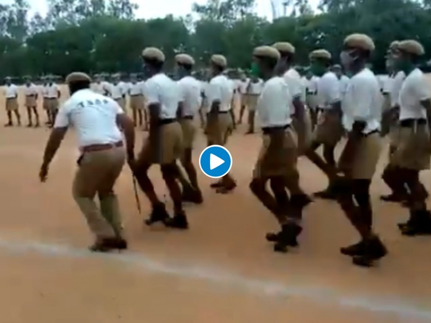 Viral Video : Telangana police Trains Cadets On Mohd Rafi's Song 'Dhal Gaya Din' | भन्नाट Video : लेफ्ट-राईट नव्हे, तर मोहम्मद रफी यांच्या गाण्यावर दिलं जातंय पोलीस प्रशिक्षण
