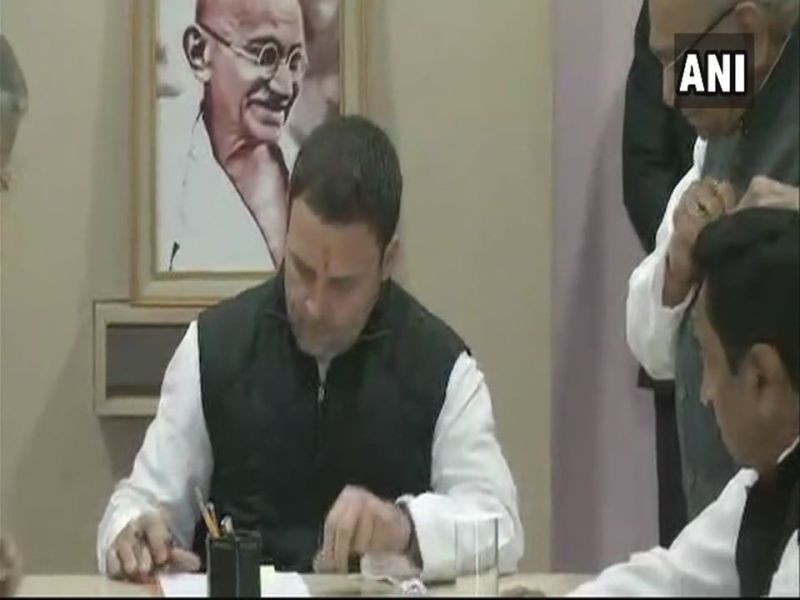 Rahul Gandhi's nomination for Congress presidential | काँग्रेस अध्यक्षपदासाठी राहुल गांधी यांचा उमेदवारी अर्ज दाखल