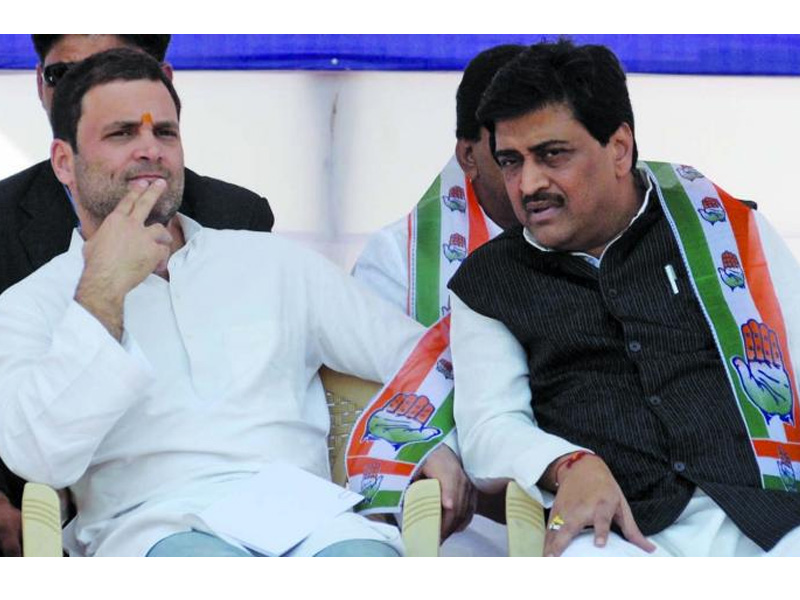 Congress candidate for six; Milind Deora from South Mumbai | काँग्रेसचे सहा उमेदवार ठरले; एक मोठ्ठा बदल