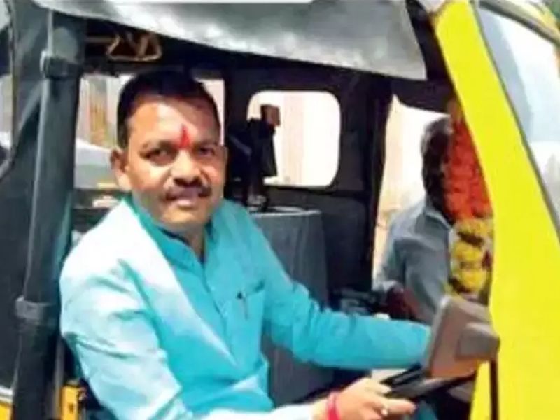Ex auto driver is new mayor of pimpri chinchwad | रिक्षाचालक ते पिंपरी चिंचवडचे मेयर; राहुल जाधवांचा टॉप गियर