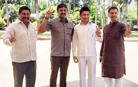 Rahul Kul, Prashant Patil took a meeting with Mohite-Patil | राहुल कुल, प्रशांत पाटील यांनी घेतली मोहिते-पाटील यांची भेट