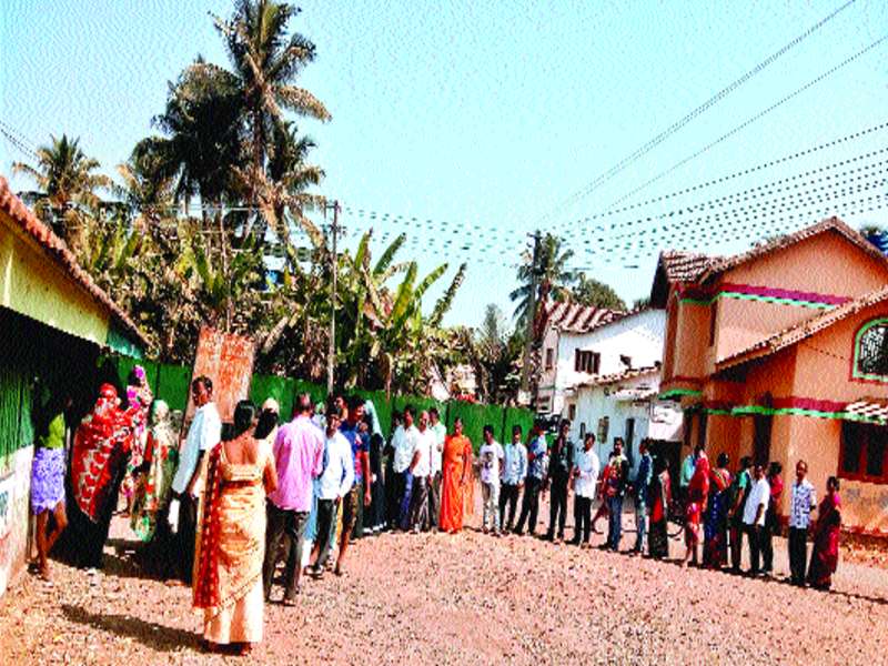 82 percent polling for the Gram Panchayats in the district | जिल्ह्यात ग्रामपंचायतींसाठी ८२ टक्के मतदान