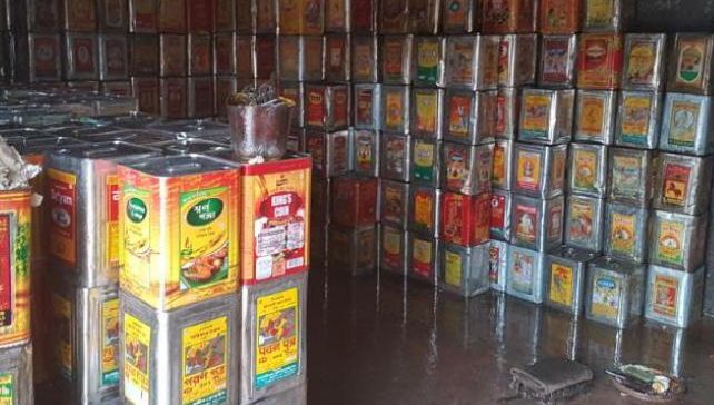 1.67 lakh adulterated edible oil stocks seized in Nagpur | नागपुरात १.६७ लाखांचा भेसळयुक्त खाद्यतेलाचा साठा जप्त