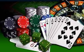 Raid on gambling stand; 15 lakh worth of money seized | जुगार अड्डयावर धाड; १५ लाखांचा मुद्देमाल जप्त