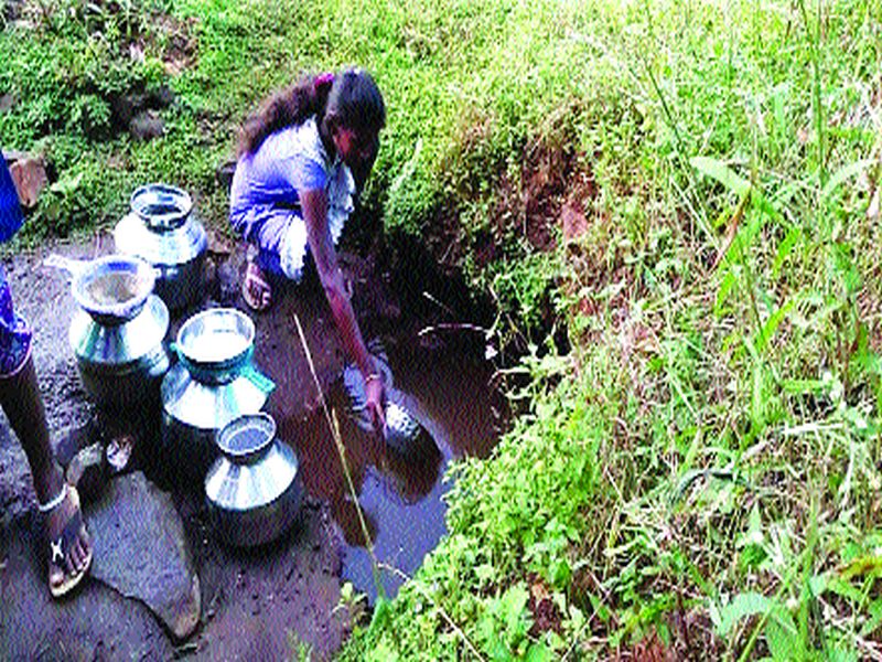 Water shortage in tribal areas of Diwali in Karjat taluka | कर्जत तालुक्यात दिवाळीत आदिवासी भागात पाणीटंचाई