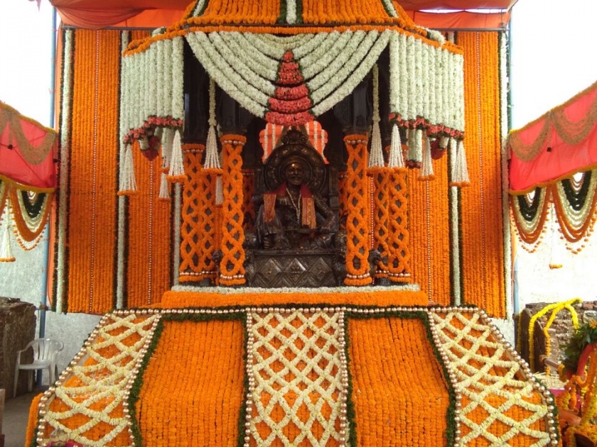 Raigad on Shiva Bhakti's superhuman, Shivrajyabhishek Din Sobhala in excitement | रायगडावर शिवभक्तीचा महापूर, शिवराज्याभिषेक दिन सोहळा उत्साहात