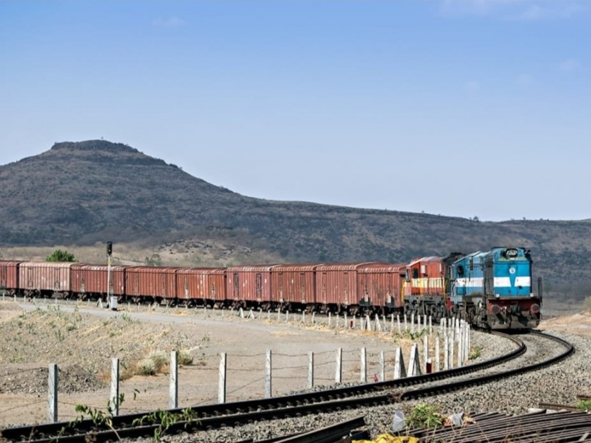 cr transports freight of 6 32 MT in the month of May 2021 | मध्य रेल्वेची मे महिन्यात ६.३२ दशलक्ष टन मालवाहतूक 