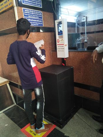 Inauguration of Atma system at Nagpur railway station: Machine temperature will be measured and ticket will be checked | नागपूर रेल्वेस्थानकावर आत्मा : मशीन तापमान मोजणार अन् तिकीटही तपासणार