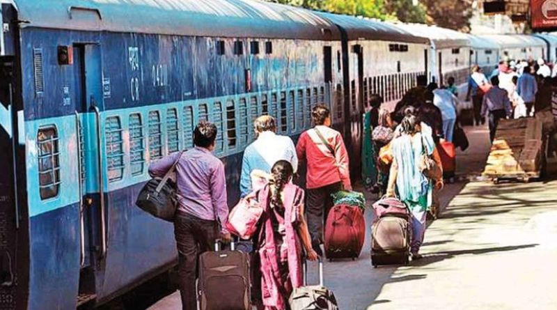 Railways Diwali reservation full; 113 waiting for Mumbai | रेल्वेचे दिवाळीतील आरक्षण फुल; मुंबईसाठी ११३ वेटिंग