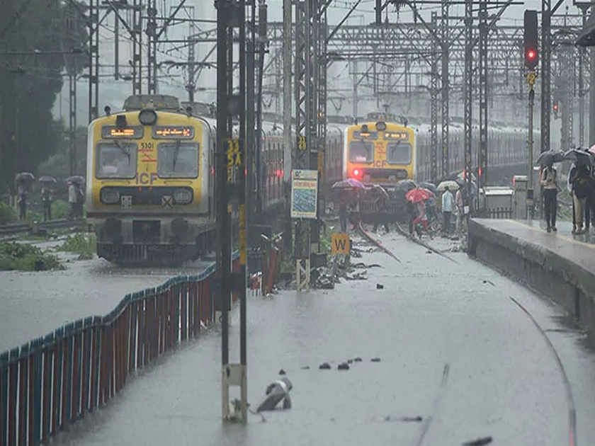 Rain rains over Mumbai; But the warning is still there | मुंबईत पावसाचा जोर ओसरला; मात्र सतर्कतेचा इशारा कायम