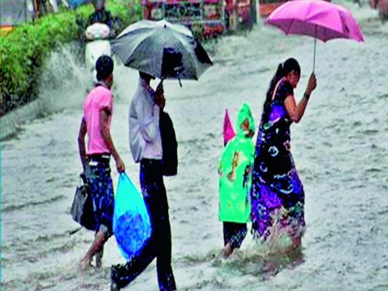 the pune municipal corporation doing 'drenej' work In the monsoon : tenders of 4.5 crores | ऐन पावसाळ्यात पालिकेचे ‘गटार’काम : तब्बल साडेपाच कोटींच्या निविदा