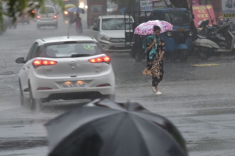 Moderate rainfall in 24 hours: rainfall in all districts of Vidarbha | २४ तासात मध्यम पावसाचे संकेत : विदर्भातील सर्व जिल्ह्यात पाऊस