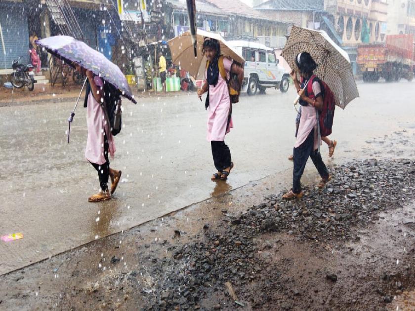 Rain begins in Kolhapur district; Heavy rain in Dajipur area including Radhanagari | कोल्हापूर जिल्ह्यात पावसाला सुरुवात; राधानगरीसह दाजीपूर परिसरात मुसळधार