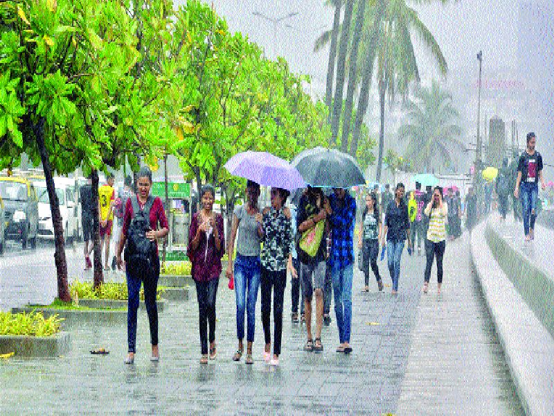 After the gusto, the rainy season in Mumbai was intense | उकाड्यानंतर मुंबईत पावसाच्या जोरदार सरी