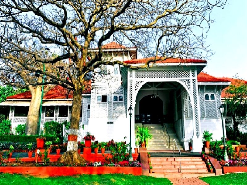 Three times a week, the Raj Bhavan can be open for visitors, online for registration | आठवड्यातून तीनदा राजभवन पर्यटकांसाठी खुले, नोंदणी करता येणार आॅनलाइन