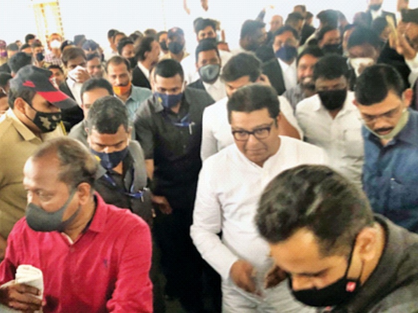 Court grants bail to MNS chief Raj Thackeray in 2014 Vashi toll vandalism case amp | वाशी टोलनाका तोडफोड प्रकरण: राज ठाकरेंनी फेटाळला त्यांच्यावरील आरोप