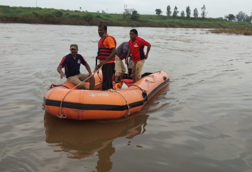 Schoolboy drowns in 'Rajaram' dam, succeeds in rescuing one | 'राजाराम' बंधाऱ्यात शाळकरी मुलगा बुडाला, एकाला वाचवण्यात यश