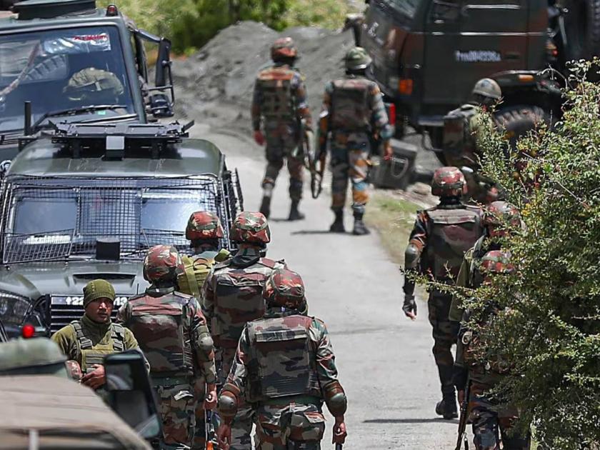 Landmine blast in Rajouri, Jammu and Kashmir, 1 soldier martyred, 2 injured | जम्मू-काश्मिरमधील राजौरीमध्ये भूसुरुंग स्फोट, १ जवान शहीद, २ जखमी