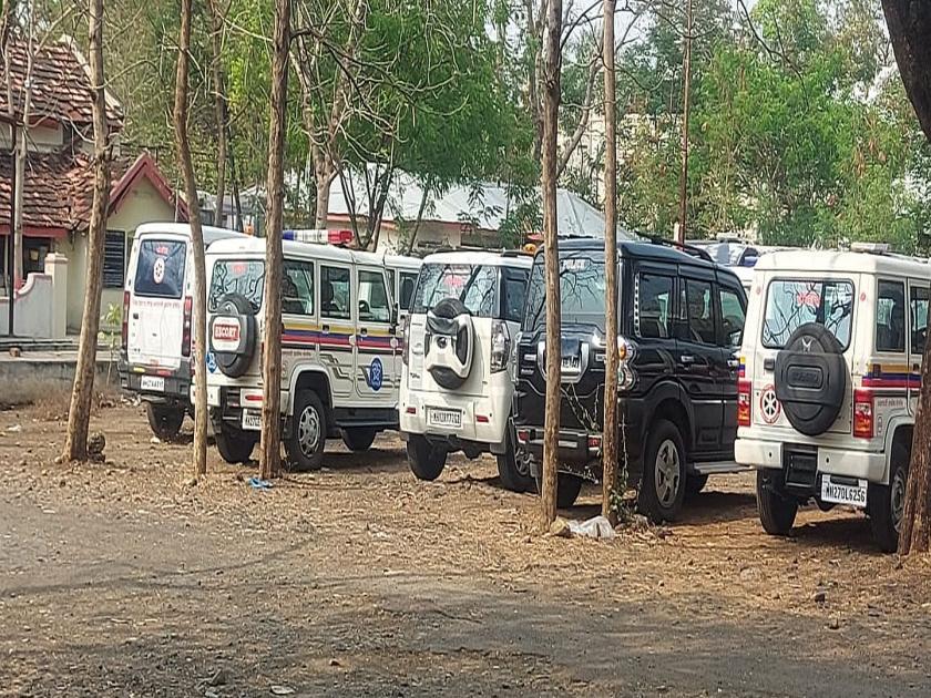 A government vehicle was hidden in the rural police headquarters in Amravati | अखेर अमरावती ग्रामीण पोलिस मुख्यायातून ‘ते’ शासकीय वाहन हटविले 