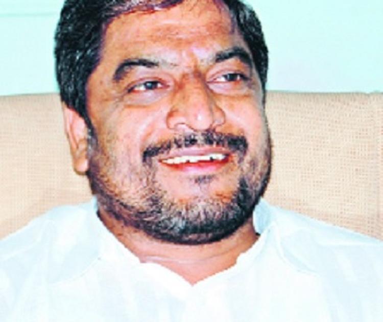 Raju Shetti wins Lok Sabha elections: Observance of Sadabhau, Contact Office in Islampur | लोकसभा निवडणुकीचे राजू शेट्टींना लागले वेध : सदाभाऊंना शह, इस्लामपुरात संपर्क कार्यालय
