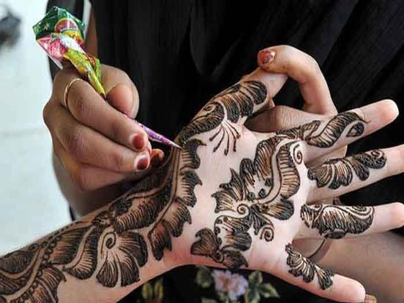 Raksha Bandhan 2022 Mehndi Design here is best trendy henna Designs for all  women | Raksha Bandhan Mehndi Design 2022: हाथों पर रचाएं ये ट्रेंडी और  स्टाइलिश मेहंदी डिजाइन्स, हर कोई करेगा