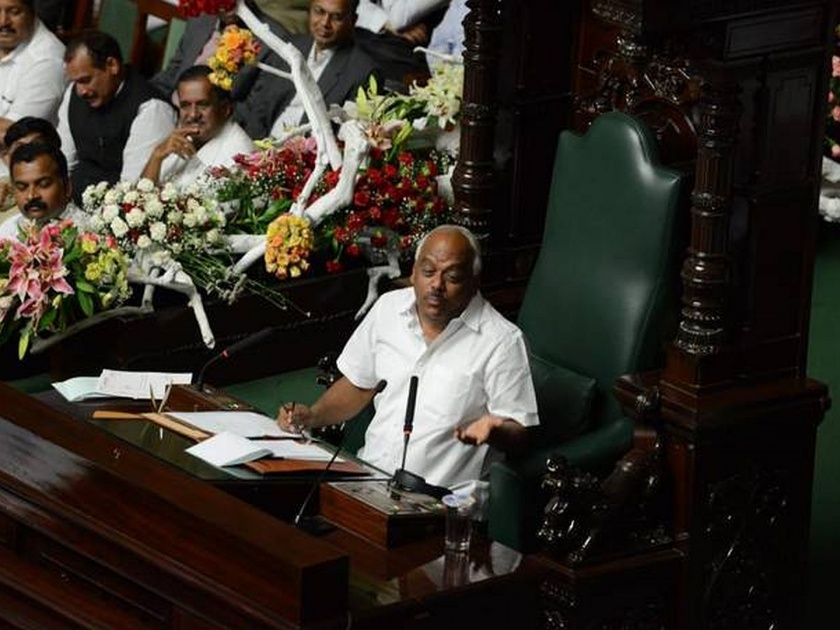 Karnataka Assembly Speaker Ramesh Kumar disqualifies three rebel mlas | कर्नाटकी नाटकाचा दुसरा अंक; विधानसभा अध्यक्षांच्या निर्णयानं तीन आमदार अपात्र