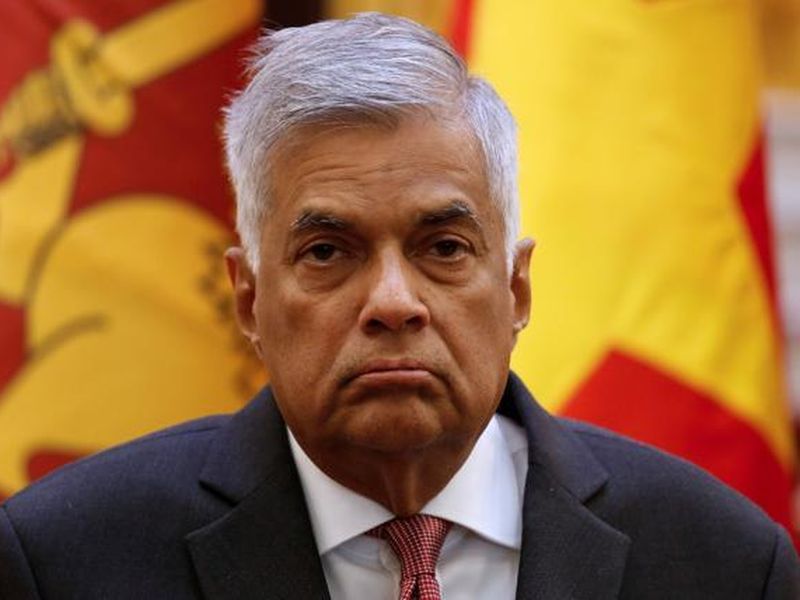 Sri Lanka's Prime Minister supported by the President of the Parliament | श्रीलंकेच्या बडतर्फ पंतप्रधानांना संसदेच्या अध्यक्षांकडून पाठिंबा