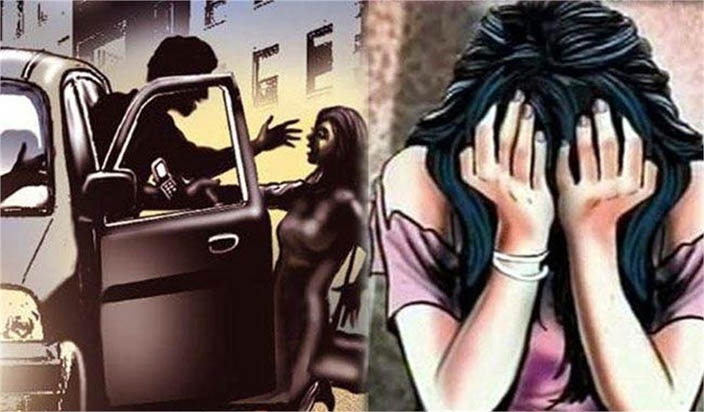 Sexual harrasement of a mentally ill young woman in a car; The victim was found naked | मनोरुग्ण तरुणीवर कारमध्ये अत्याचार; विवस्त्रवस्थेत आढळून आली पीडित तरुणी