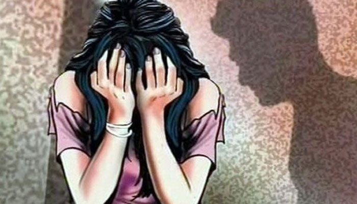 Own daughter rape case, luster father gets life imprisionment till his death | पोटच्या मुलीसोबत कुकर्म करणाऱ्या  नराधम वडिलास मरेपर्यंत जन्मठेप