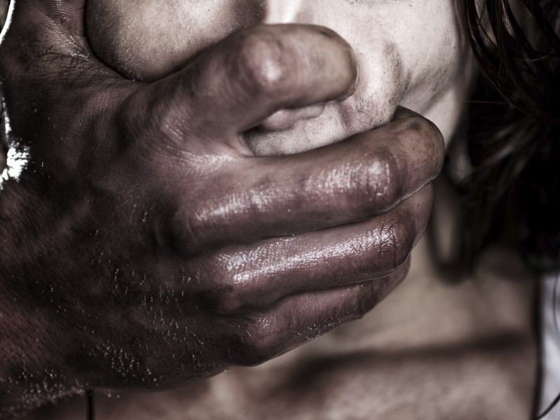 Rape on minor girl in Osmanabad taluka | उस्मानाबाद तालुक्यात अल्पवयीन मुलीवर जबरी अत्याचार