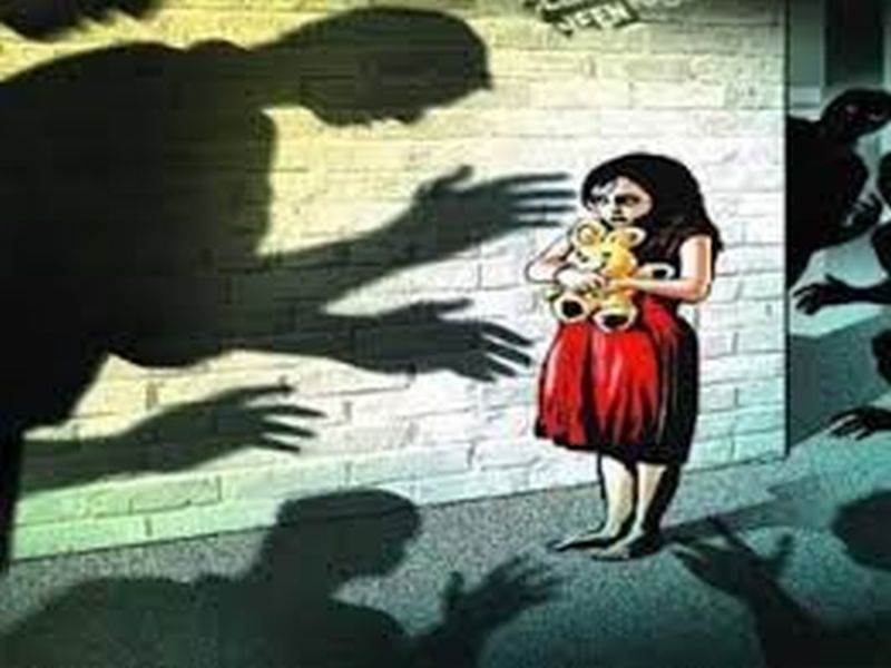 hathras two boys held for allegedly raping 4 year old girl police custody | हाथरस पुन्हा हादरले! अल्पवयीन मुलांनी केला 4 वर्षीय चिमुकलीवर बलात्कार