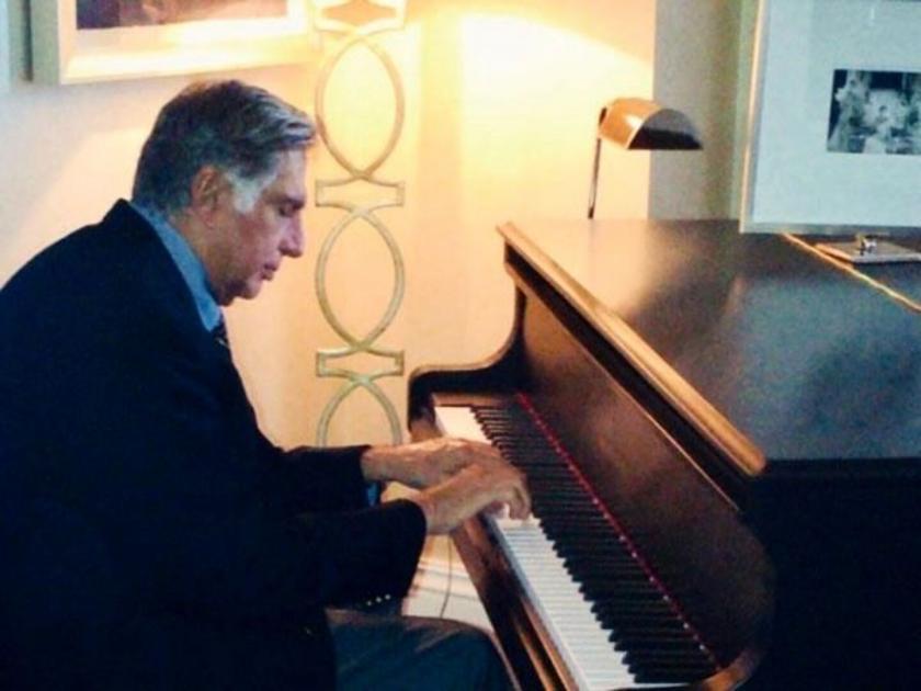 Ratan Tata shares pic of himself playing piano on instagram post goes viral | रतन टाटा यांनी शेअर केला पियानो वाजवतानाचा फोटो, फॅन्स म्हणाले - 'तुम्ही ऑलराउंडर आहात सर...'