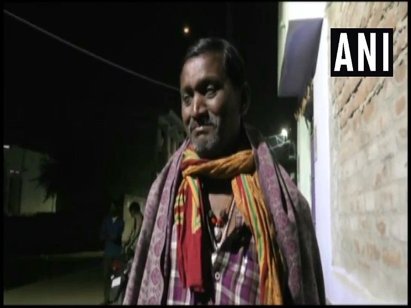 ready to give another son for mother india says CRPF Personnel Ratan Thakur's father | Pulwama Terror Attack : 'एक मुलगा शहीद झालाय, दुसऱ्यालाही सैन्यात पाठवेन; पण पाकचा बदला घ्या!'