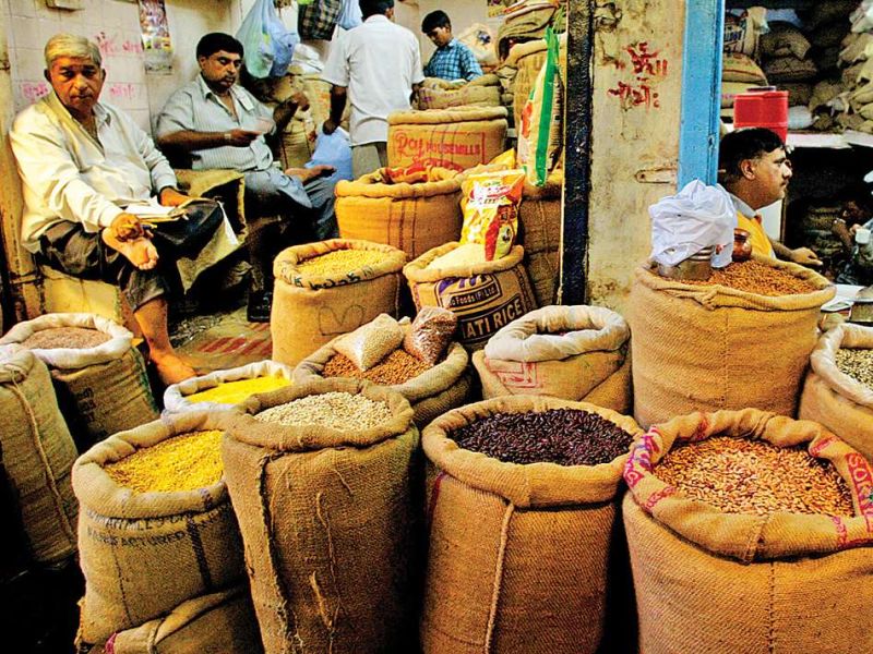 Free Rice Has Made People Lazy says Madras High Court | सरकारकडून फुकट मिळणाऱ्या वस्तूंमुळे लोक आळशी होतात- हायकोर्ट