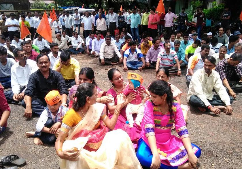 Maharashtra Bandh Blocked in Ratnagiri district, big rally in Chiplun | Maharashtra Bandh : रत्नागिरी जिल्ह्यात संमिश्र बंद, चिपळुणात मोठा मोर्चा
