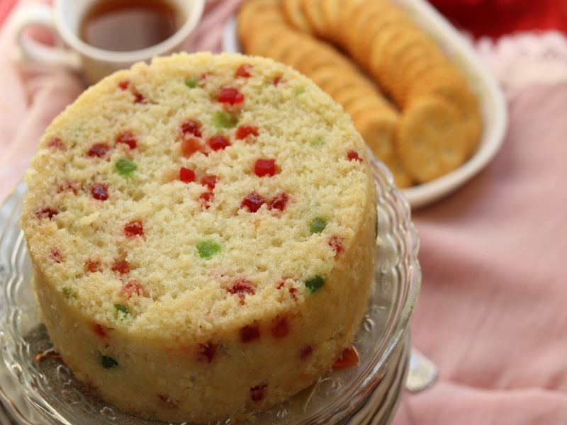 recipes of rava cake | झटपट तयार करा स्पॉन्जी रवा केक!