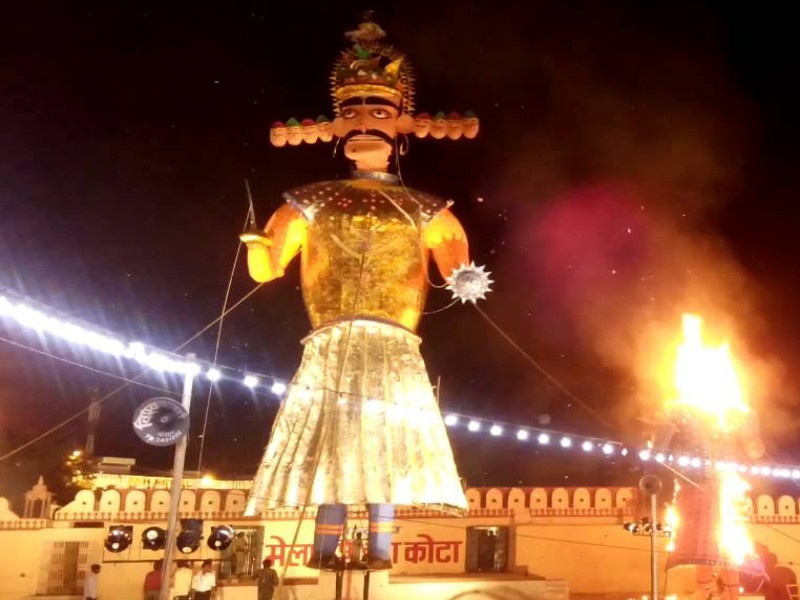 file complaint against atrocity act who will burn ravan idol ; demands bhim army | रावण दहन केल्यास अॅट्राेसिटीचा गुन्हा दाखल करा ; भीम अार्मीची मागणी