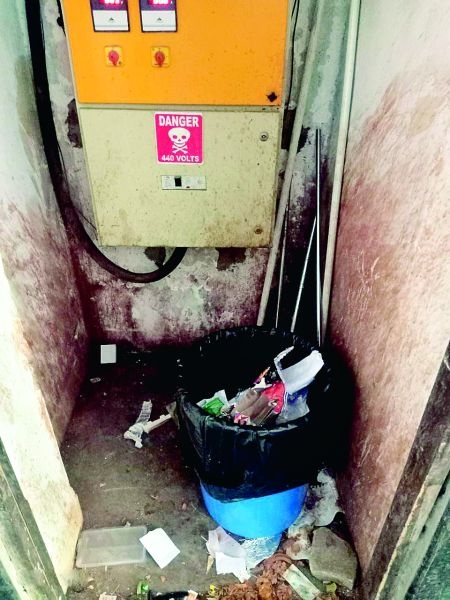 Durtytiness in Ravi Bhavan, Municipal action | रविभवनात अस्वच्छता, मनपाची कारवाई