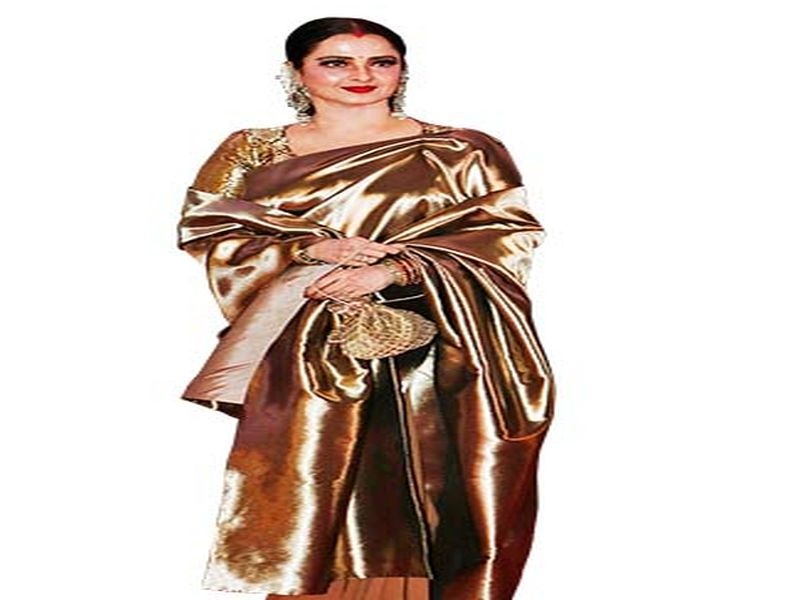 The golden sari of the line | रेखाची सोनेरी साडी