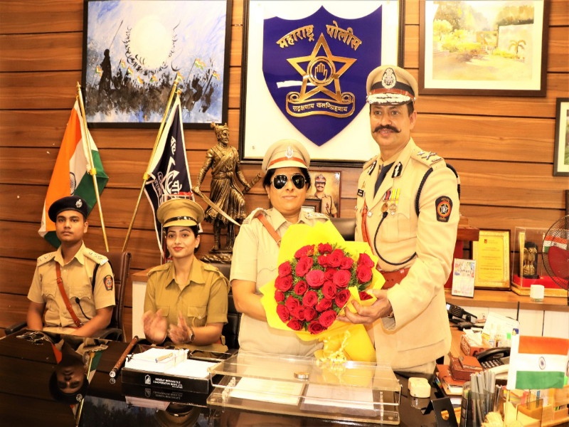 One-day Commissioner of Police Rina Patil becomes blind; Honored by Krishna Prakash | दृष्टीहीन रिना पाटील झाल्या एक दिवसाच्या पिंपरी पोलीस आयुक्त; कृष्ण प्रकाश यांनी दिला बहुमान