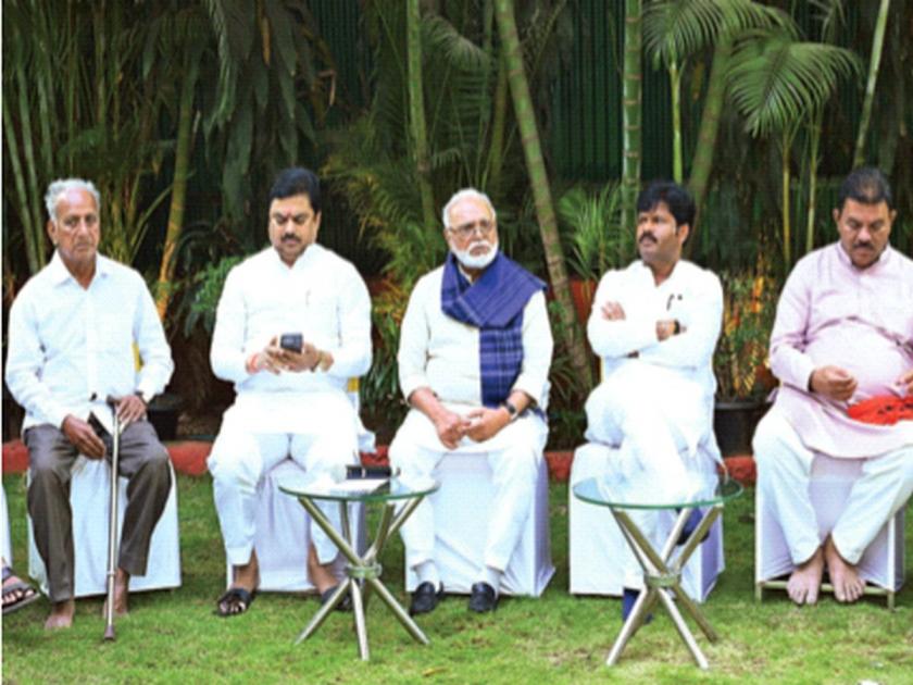 Maratha Reservation: Abolish draft on 'Sagesoyre', OBC leaders meeting resolves | ‘सगेसोयरे’बाबतचा मसुदा रद्द करा, ओबीसी नेत्यांच्या बैठकीत ठराव