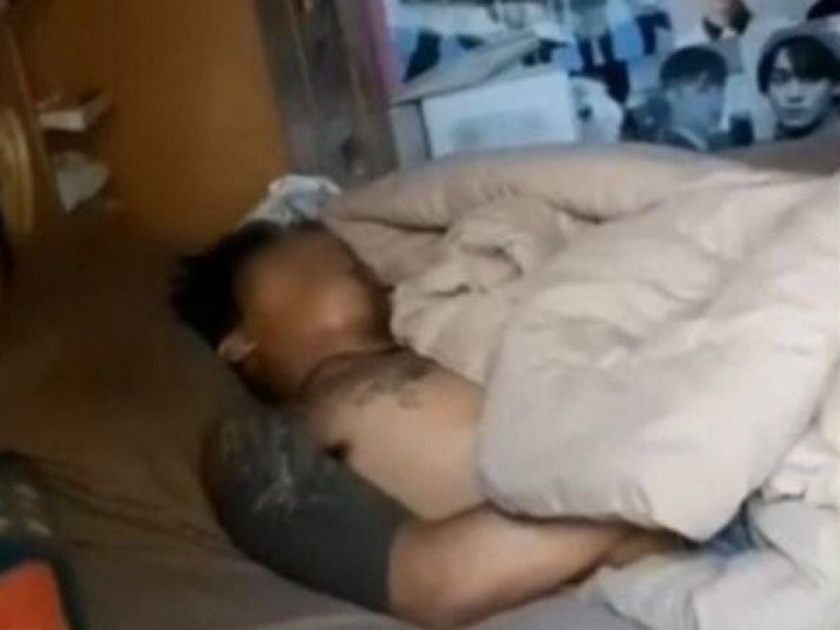 Thai burglar falls asleep while allegedly robbing a home in Phetchabun woken up by cops | VIDEO : चोरी करायला गेला अन् नरम बेड, AC पाहून तिथेच झोपला, सकाळी डोळे उघडले तर....