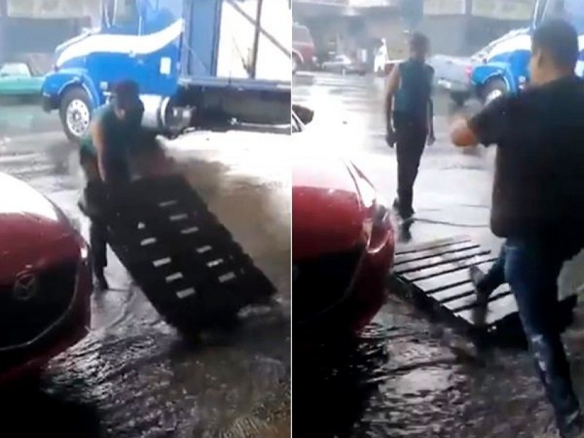 boss don't want to wet his shoes, see funny viral video | पाण्यात शुज भिजू नयेत म्हणून नोकराला करायला लावले 'असे' काम, पण नंतर आपटला तोंडावर
