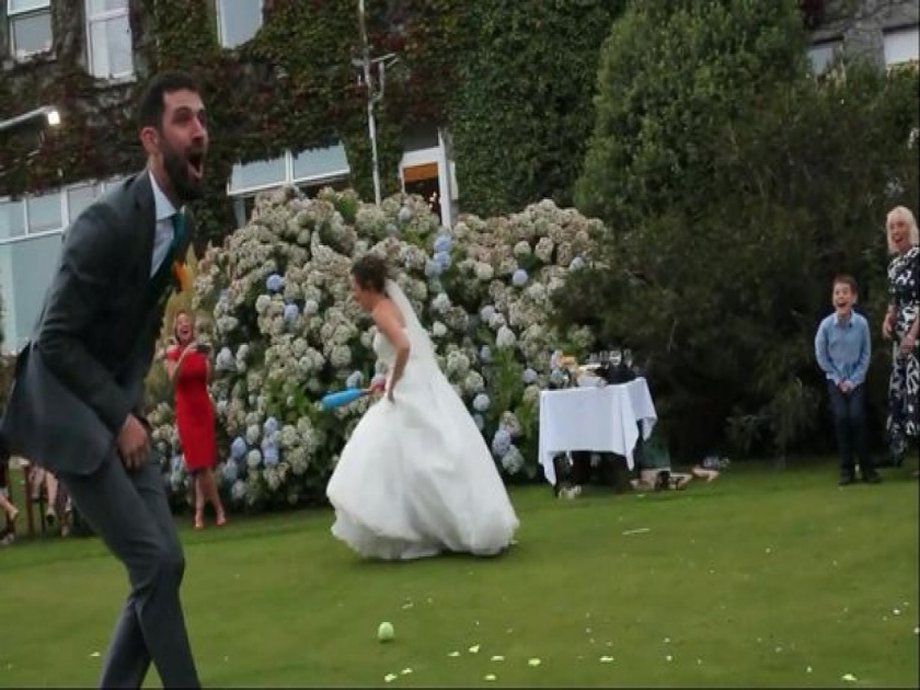 UK : Ball hit groom private part while bride playing rounder's game on wedding day | बोंबला! लग्नाच्या दिवशी नवरीने केली अशी बॅटींग, नवरदेव ओरडतच जमिनीवर कोसळला....