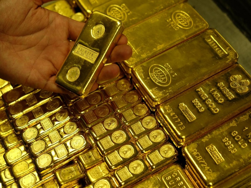 Mumbai family gets back lost gold worth 8 crore after 22 years | याला म्हणतात नशीब! मुंबईतील परिवाराला परत मिळालं २२ वर्षाआधी गायब झालेलं ८ कोटींचं सोनं