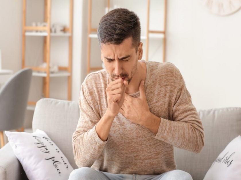 Health Tips : Causes of chronic cough do not ignore it can be very dangerous | Health Tips : सतत होत असलेल्या खोकल्याकडे अजिबात करू नका दुर्लक्ष, जीवघेणंही असू शकतं कारण!