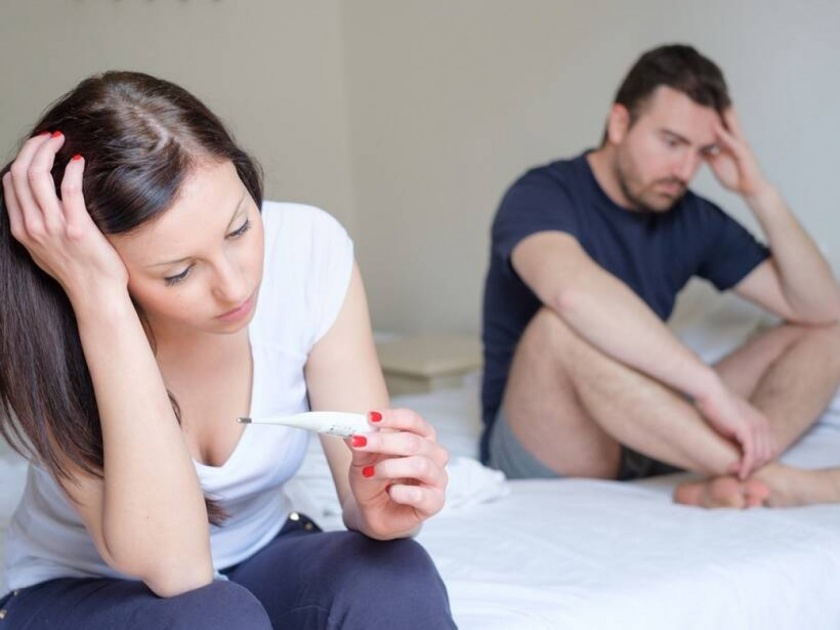 Mobile phone devices reduced sperm count and quality and could be making men infertile | 'या' सवयीमुळे पुरूषांच्या स्पर्मची संख्या आणि गुणवत्तेवर होत आहे प्रभाव, वेळीच व्हा सावध