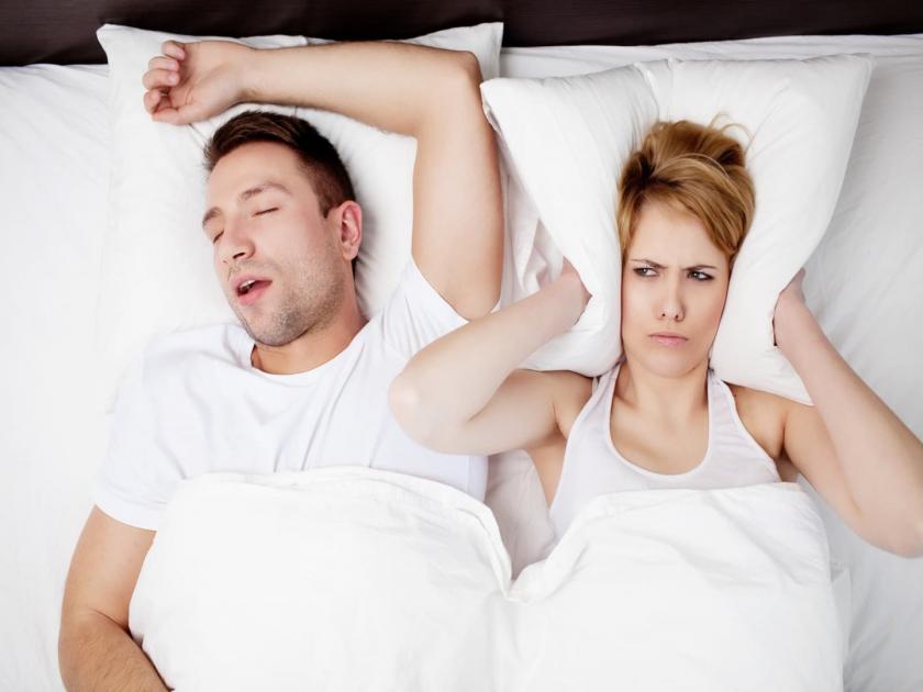 Do you snore loudly throughout the night know how overcome these problem | काय आहे घोरण्याच्या समस्येचं कारण? जाणून घ्या बंद करण्याचे उपाय