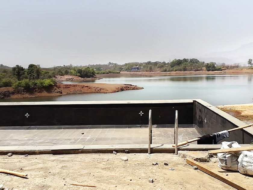 Construction of resort at the reservoir pool; Aggressive farmer at Avasare | जलाशयाच्या तीरावर रिसॉर्टचे बांधकाम; अवसरे येथील शेतकरी आक्रमक